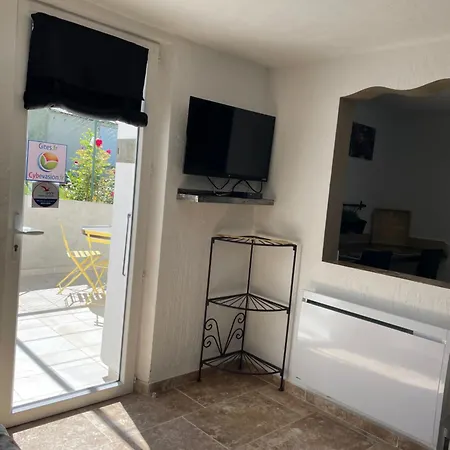 Апартаменты Au Calme Et Belle Terrasse Peyroules