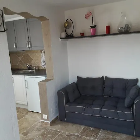 Apartment Au Calme Et Belle Terrasse Peyroules