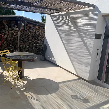 Au Calme Et Belle Terrasse *