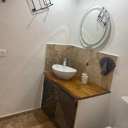 Au Calme Et Belle Terrasse