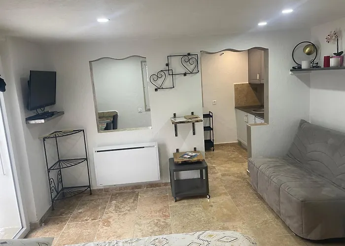 Au Calme Et Belle Terrasse