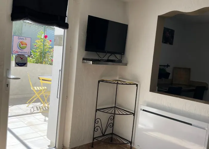 Apartment Au Calme Et Belle Terrasse Peyroules