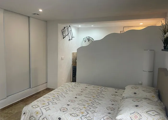 Au Calme Et Belle Terrasse